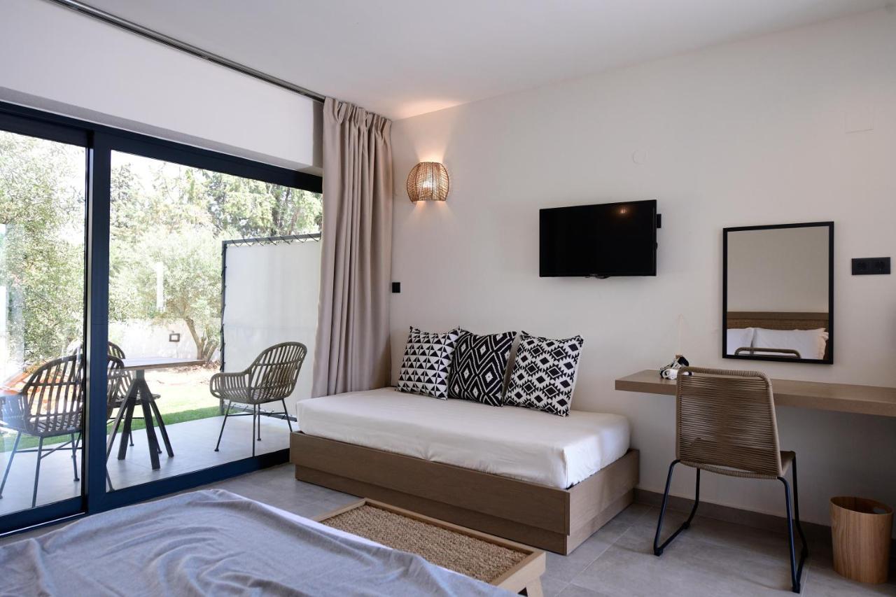 Elies Aesthetic Living Hotel Nea Iraklitsa ภายนอก รูปภาพ