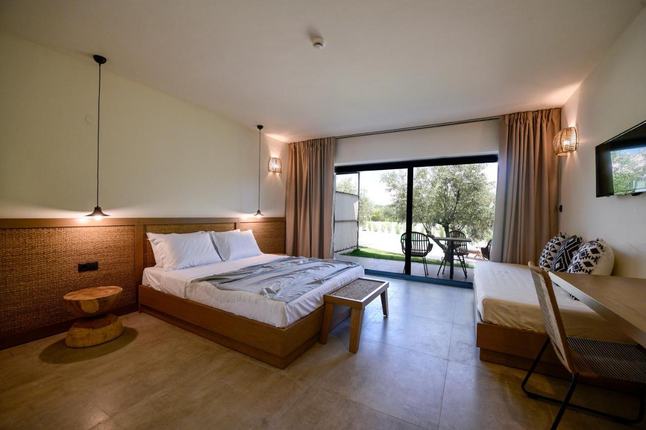 Elies Aesthetic Living Hotel Nea Iraklitsa ภายนอก รูปภาพ